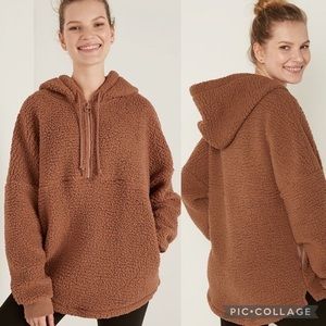 VS PINK Varsity Sherpa Half Zip Pullover